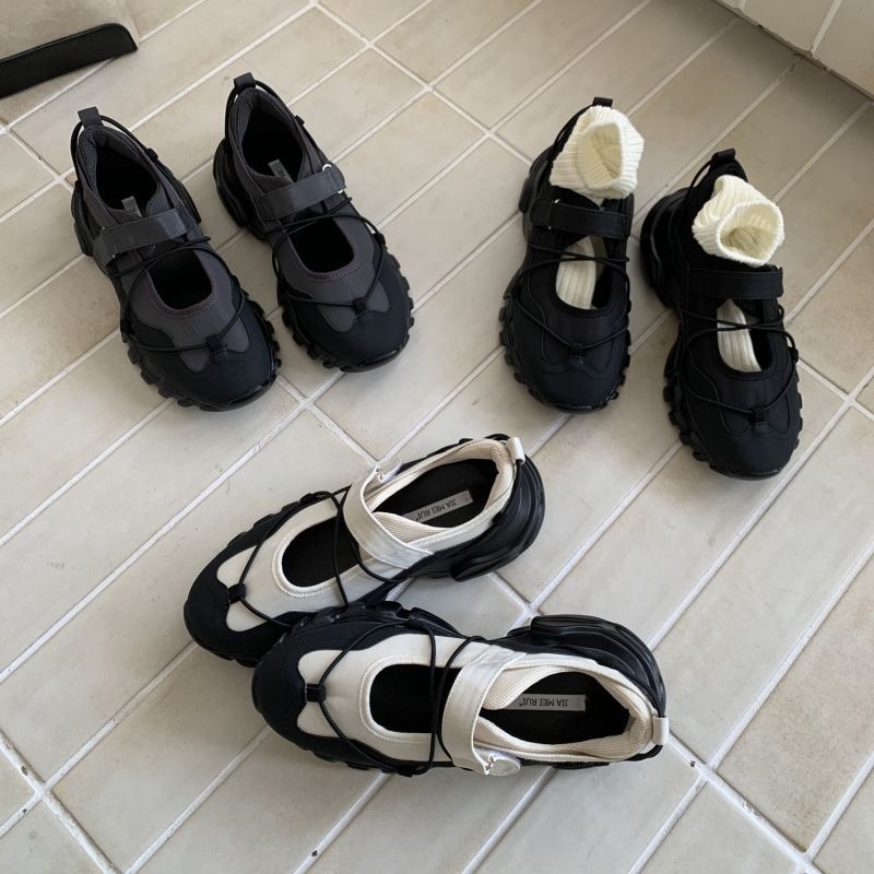 Sneakers Care - Scarpe Mary Jane sportive con plateau