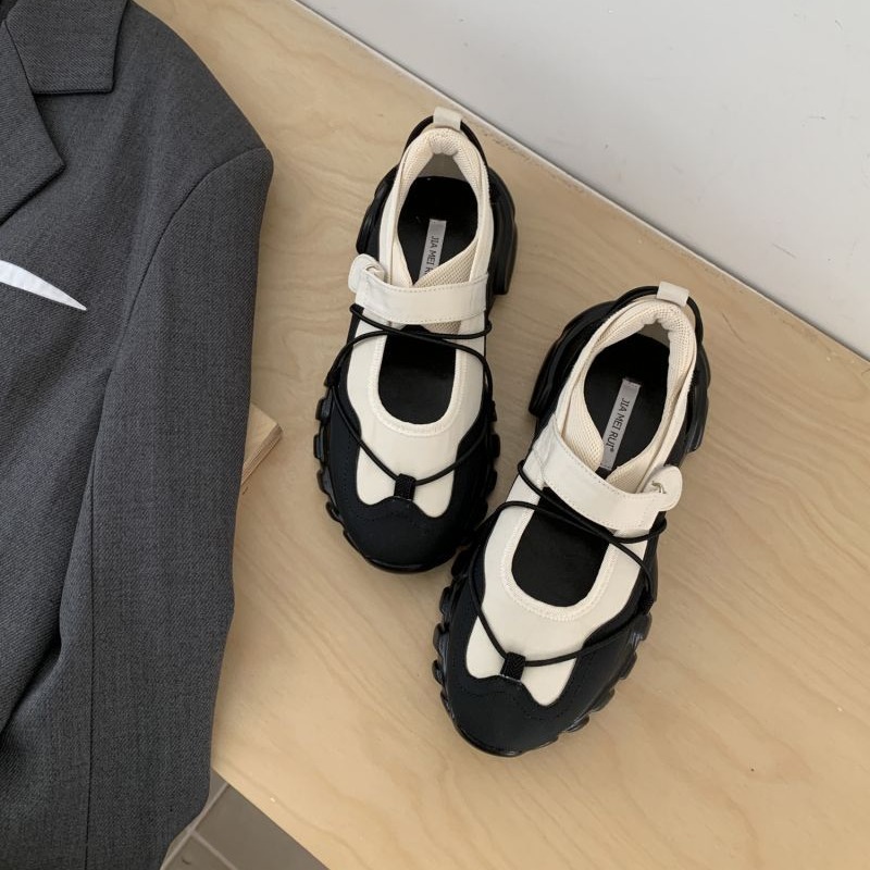 Scarpe Mary Jane sportive con  - Sneakers Care recensione e prezzo