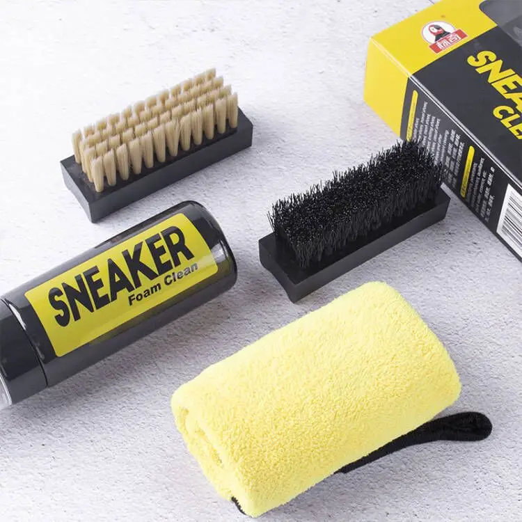 Detergente per scarpe da ginna - Sneaker Care Kit recensione e prezzo